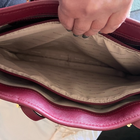 MK Bag - Picture 2 of 10